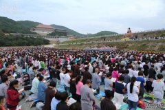 妙祥法师：居士礼拜龙天护法、城隍土地、财神等诸神、诸仙的行为对不对？